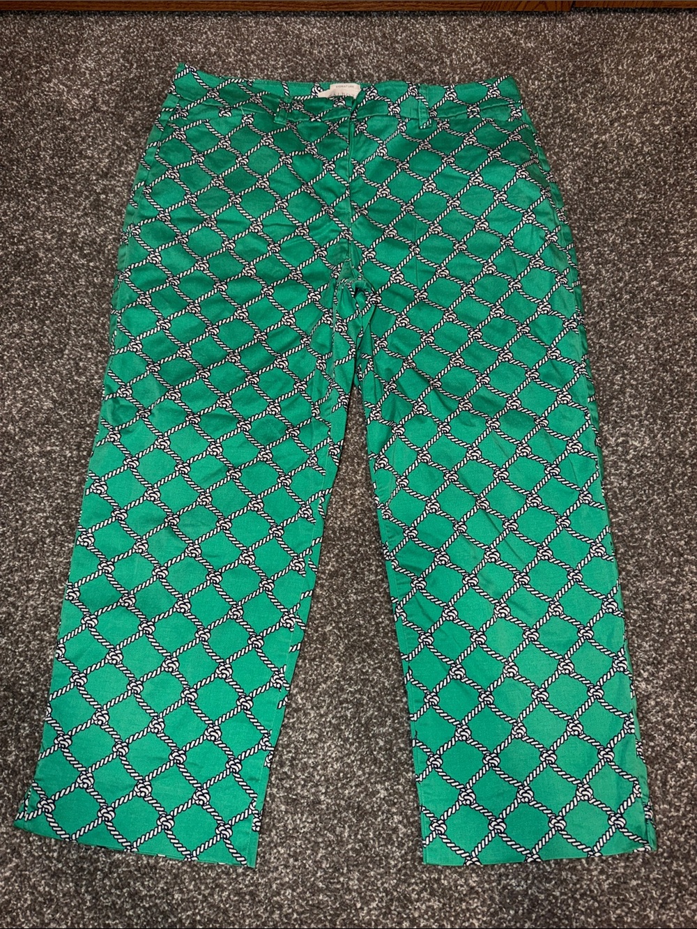 Talbots size 4 Green Geometric Print Cropped Pants
